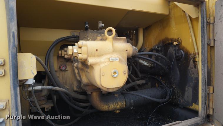 image for item DE3244 1997 Komatsu PC200LC-6LE excavator