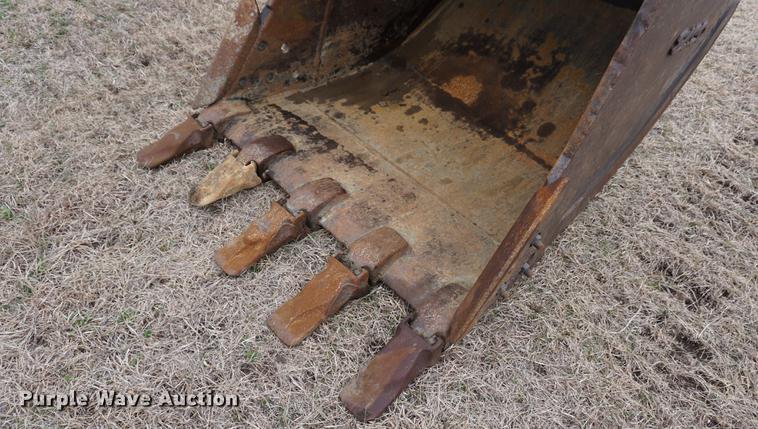 image for item DE3244 1997 Komatsu PC200LC-6LE excavator