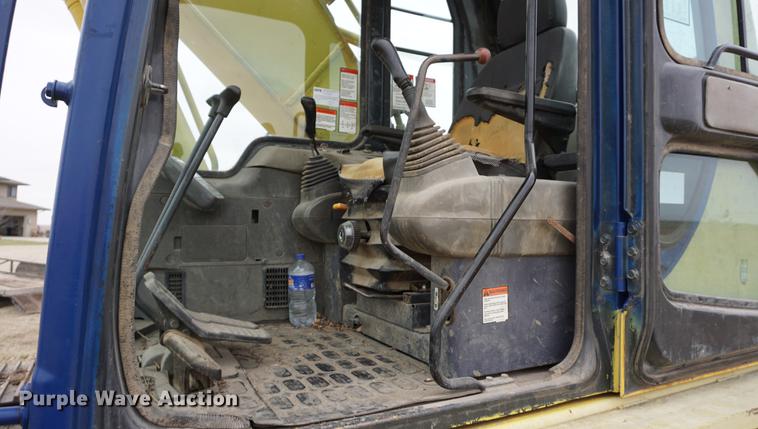 image for item DE3245 2001 Komatsu PC200PU-6LE excavator