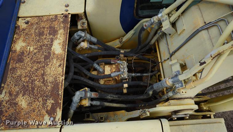 image for item DE3245 2001 Komatsu PC200PU-6LE excavator
