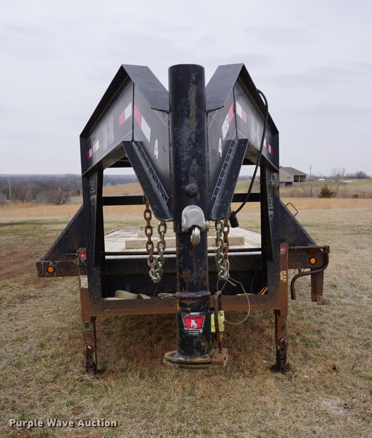 image for item DE3247 2006 Load Max gooseneck trailer