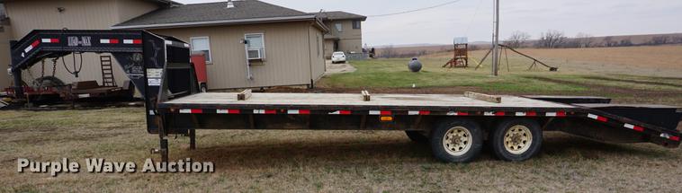 image for item DE3247 2006 Load Max gooseneck trailer