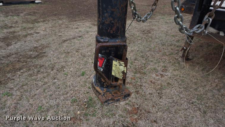 image for item DE3247 2006 Load Max gooseneck trailer