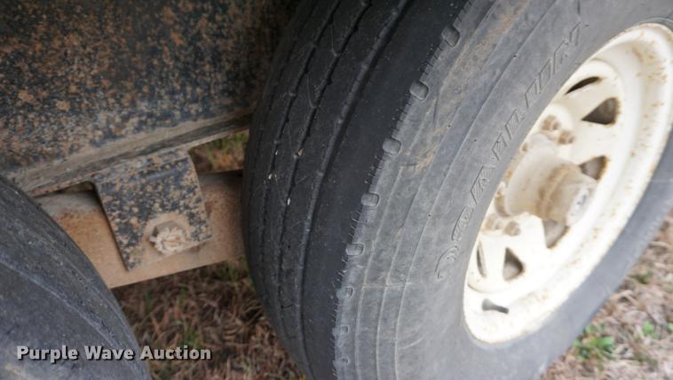 image for item DE3247 2006 Load Max gooseneck trailer