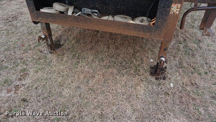 image for item DE3247 2006 Load Max gooseneck trailer