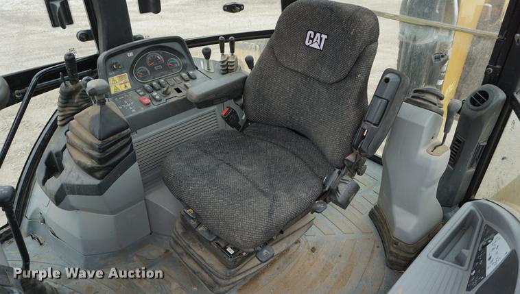image for item DE3252 2011 Caterpillar 420E backhoe