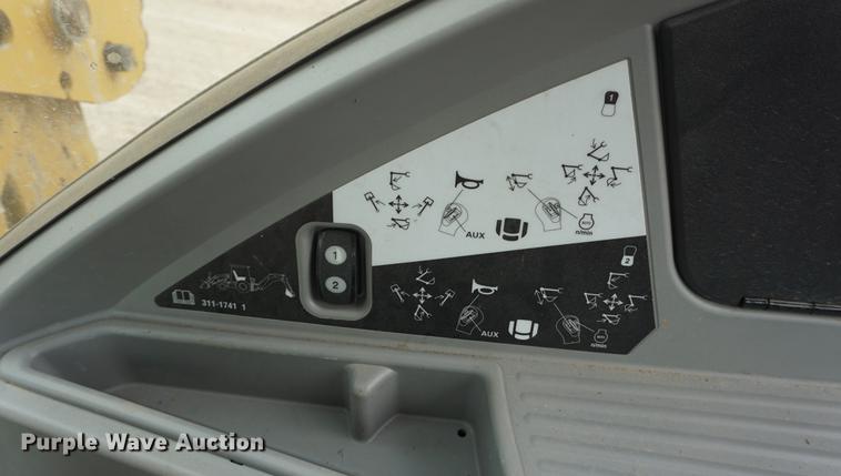 image for item DE3252 2011 Caterpillar 420E backhoe