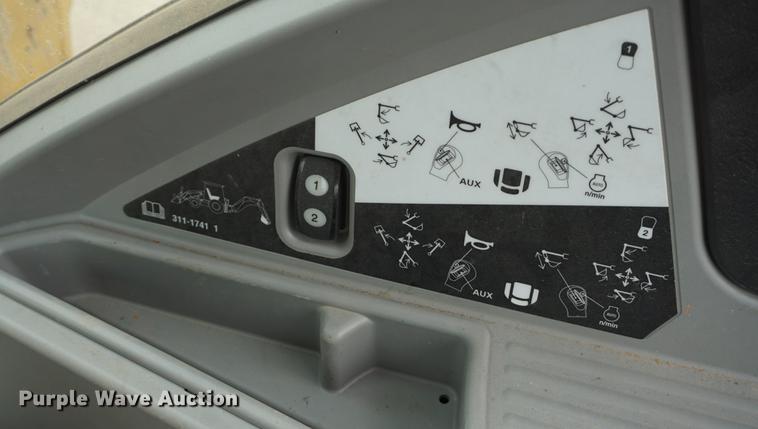 image for item DE3252 2011 Caterpillar 420E backhoe