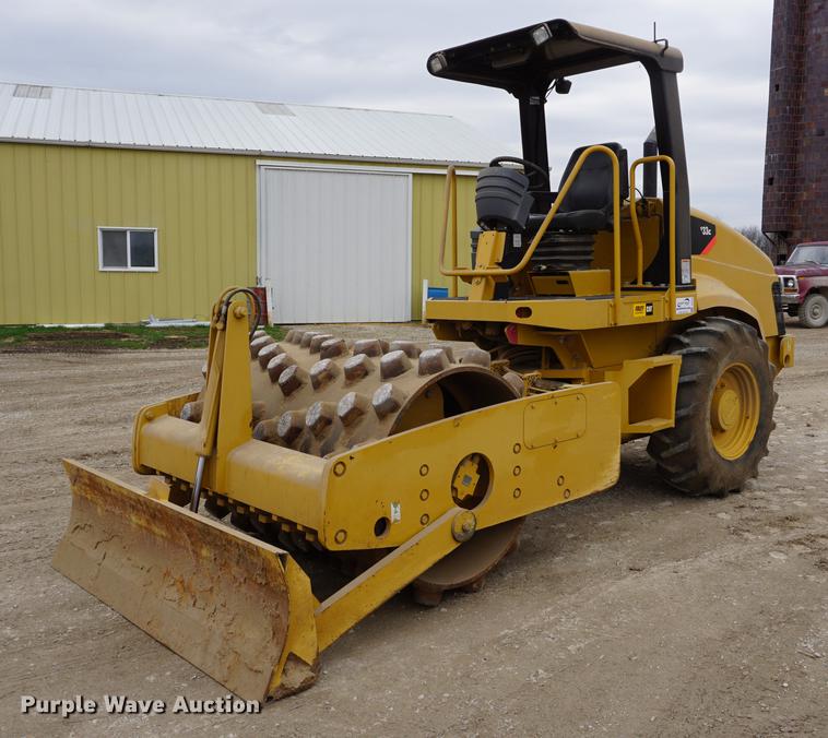 image for item DE3254 2008 Caterpillar CP-433E single drum vibratory roller