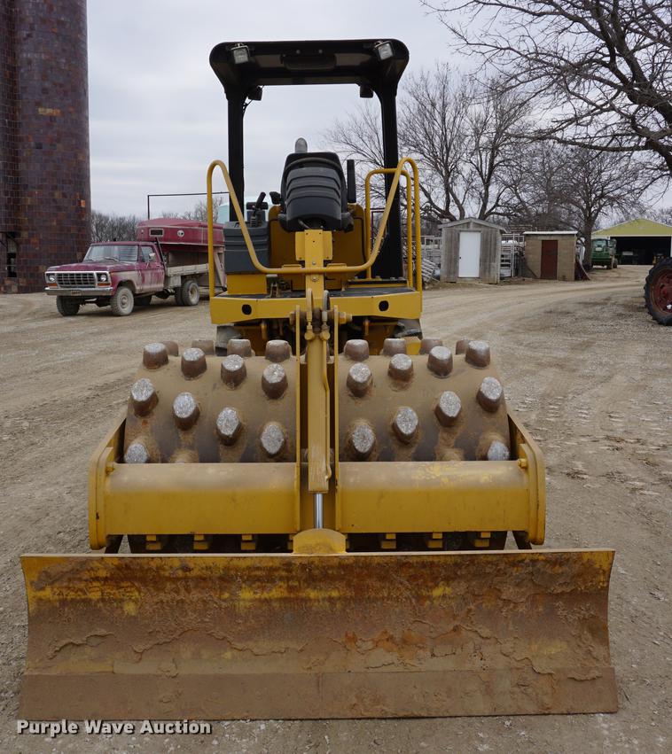 image for item DE3254 2008 Caterpillar CP-433E single drum vibratory roller