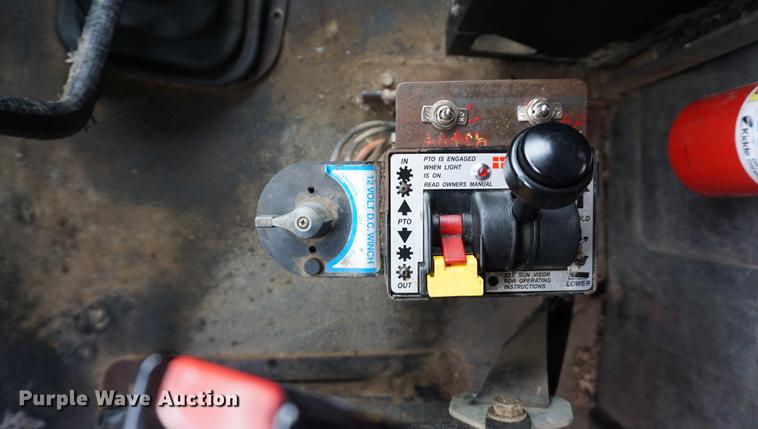 image for item DE3266 1994 Volvo WG dump truck