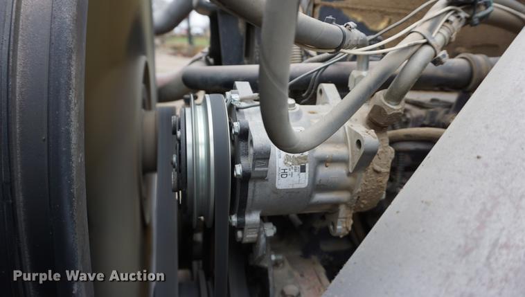 image for item DE3266 1994 Volvo WG dump truck