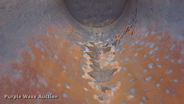 image for item DE3266 1994 Volvo WG dump truck