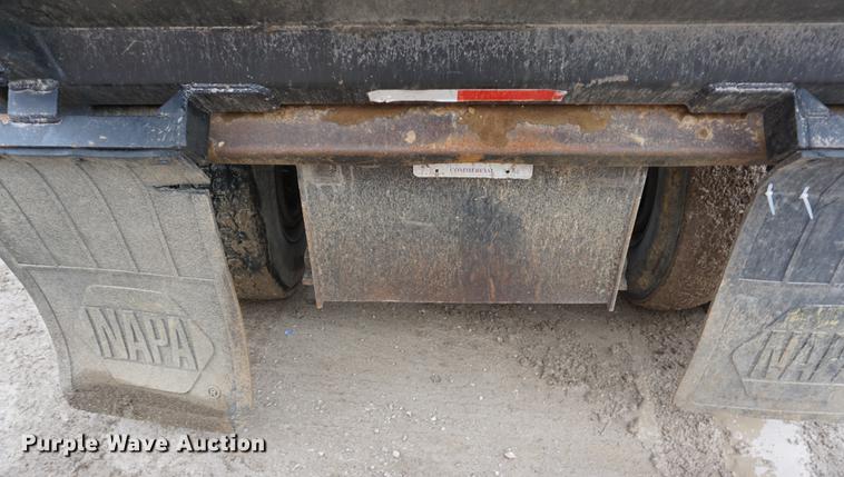 image for item DE3266 1994 Volvo WG dump truck