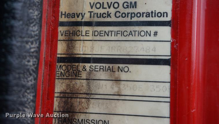 image for item DE3266 1994 Volvo WG dump truck