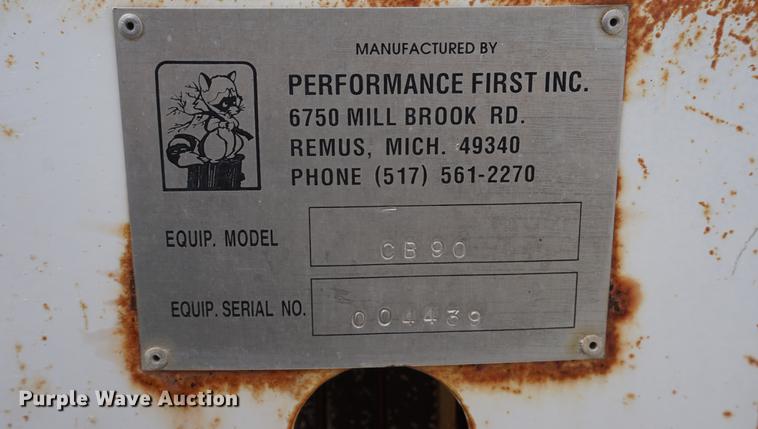 image for item DE3271 2000 Brush Bandit CB90 wood chipper