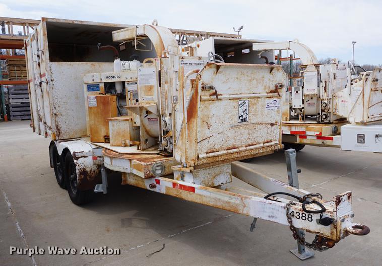 image for item DE3272 2000 Brush Bandit CB90XP wood chipper