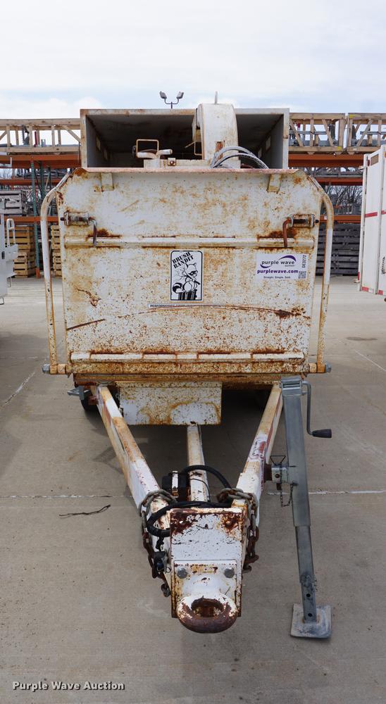 image for item DE3272 2000 Brush Bandit CB90XP wood chipper