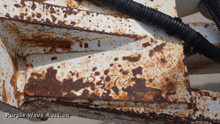 image for item DE3272 2000 Brush Bandit CB90XP wood chipper