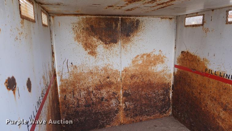 image for item DE3272 2000 Brush Bandit CB90XP wood chipper