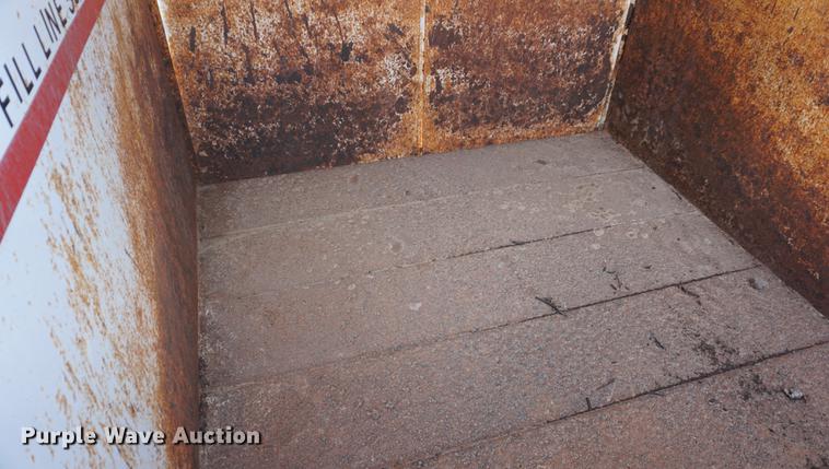 image for item DE3272 2000 Brush Bandit CB90XP wood chipper