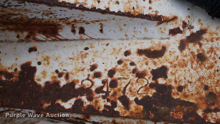 image for item DE3272 2000 Brush Bandit CB90XP wood chipper