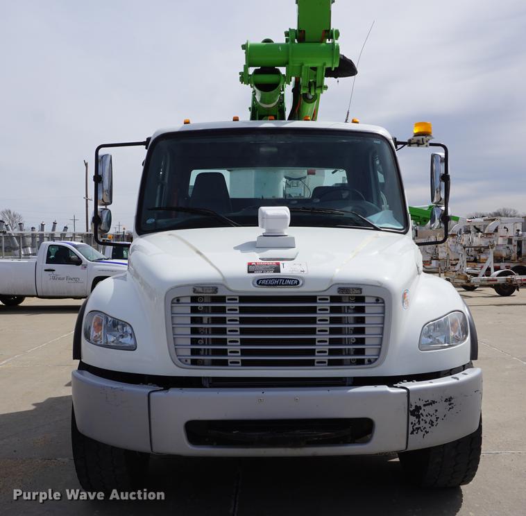 image for item DE3273 2013 Freightliner M2 106 bucket truck