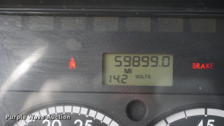 image for item DE3273 2013 Freightliner M2 106 bucket truck