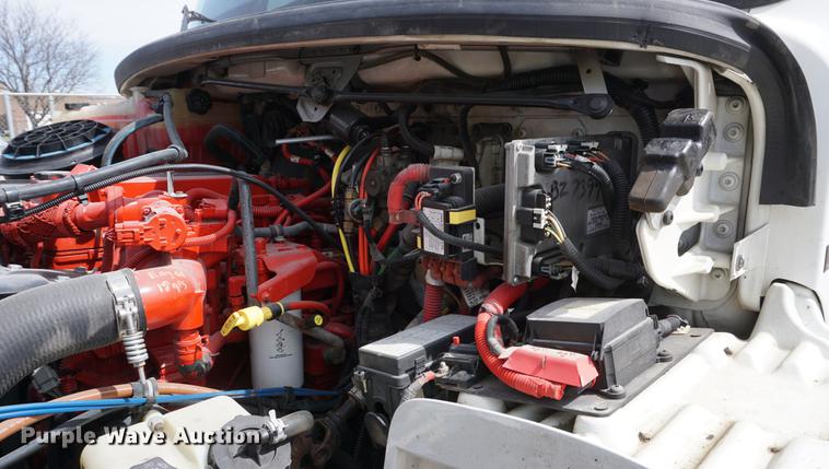 image for item DE3273 2013 Freightliner M2 106 bucket truck