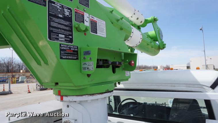 image for item DE3273 2013 Freightliner M2 106 bucket truck