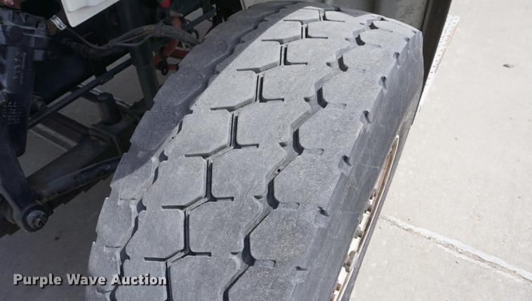 image for item DE3273 2013 Freightliner M2 106 bucket truck