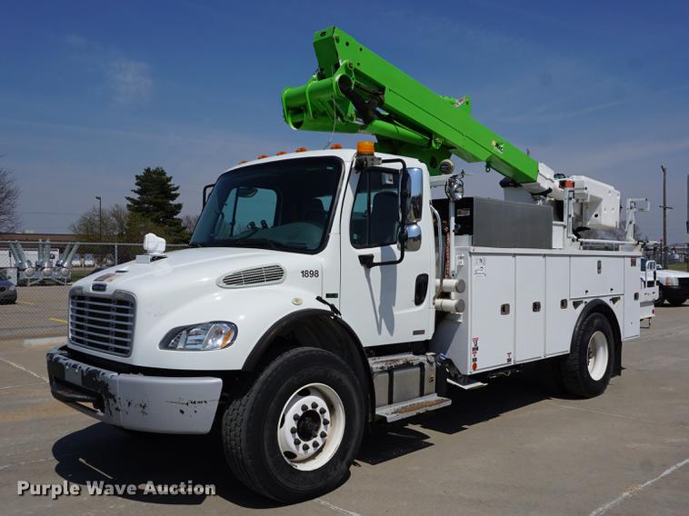 image for item DE3274 2013 Freightliner Business Class M2 bucket truck