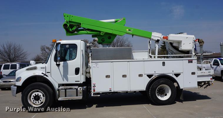 image for item DE3274 2013 Freightliner Business Class M2 bucket truck