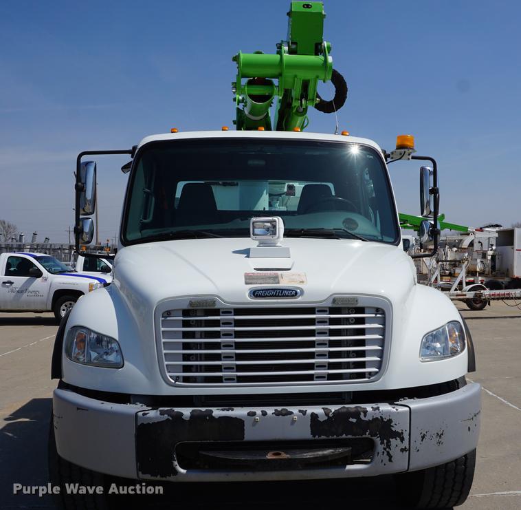image for item DE3274 2013 Freightliner Business Class M2 bucket truck