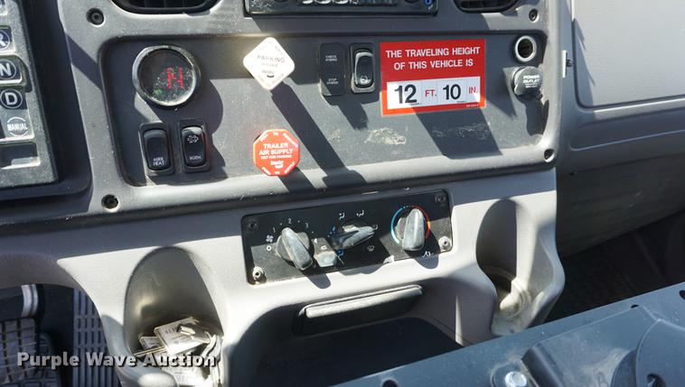 image for item DE3274 2013 Freightliner Business Class M2 bucket truck