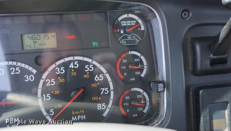 image for item DE3274 2013 Freightliner Business Class M2 bucket truck