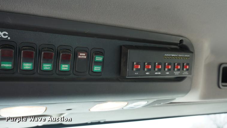 image for item DE3274 2013 Freightliner Business Class M2 bucket truck