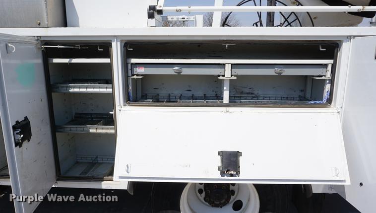 image for item DE3274 2013 Freightliner Business Class M2 bucket truck