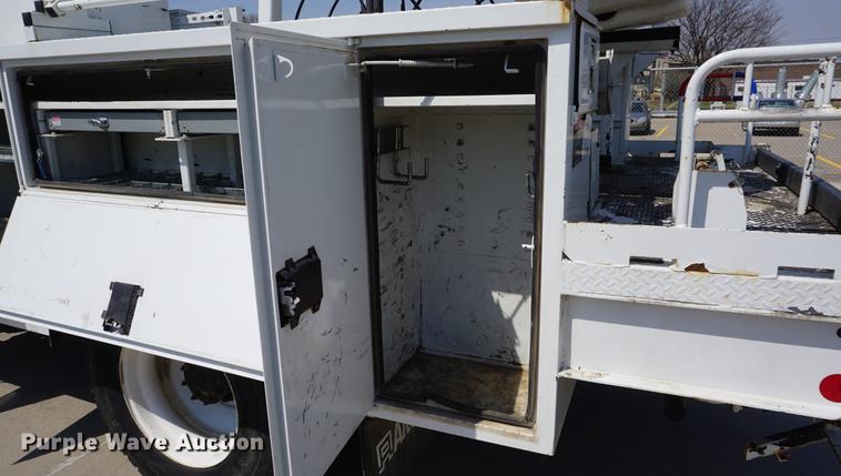 image for item DE3274 2013 Freightliner Business Class M2 bucket truck