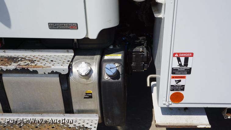 image for item DE3274 2013 Freightliner Business Class M2 bucket truck