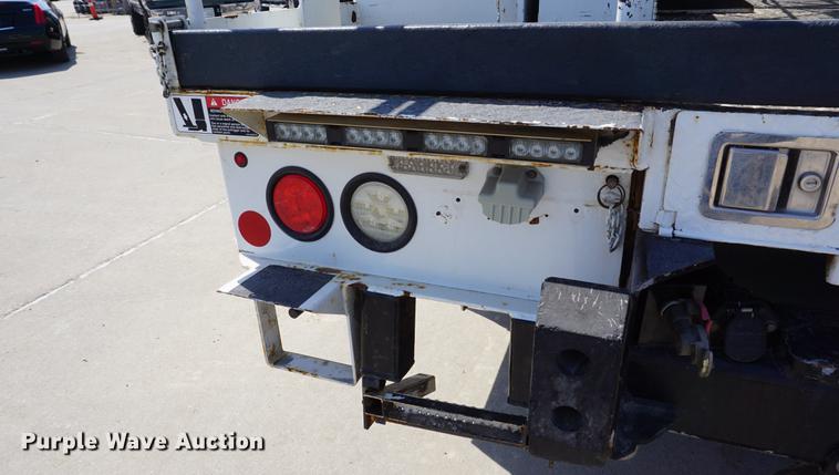 image for item DE3274 2013 Freightliner Business Class M2 bucket truck