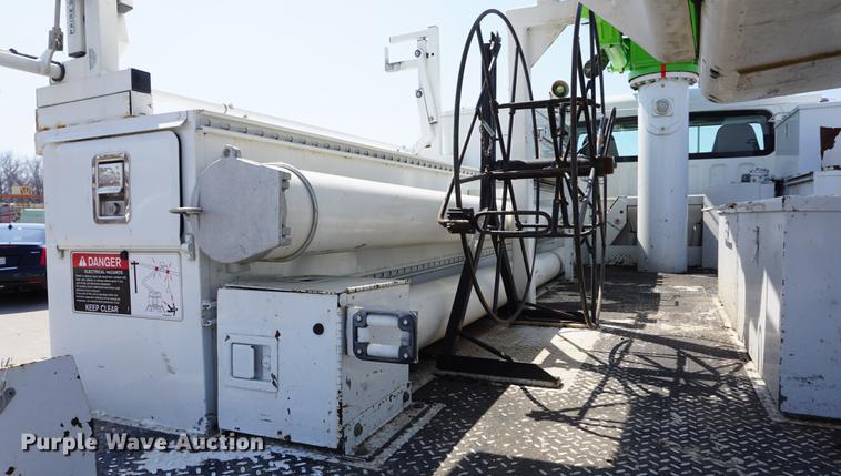 image for item DE3274 2013 Freightliner Business Class M2 bucket truck