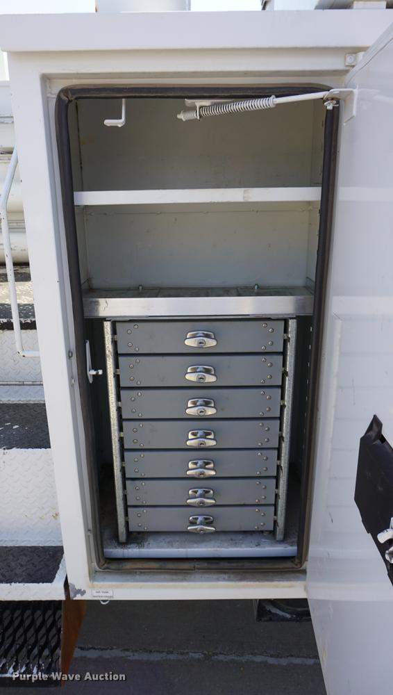 image for item DE3274 2013 Freightliner Business Class M2 bucket truck