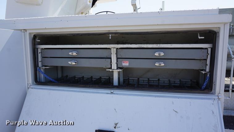 image for item DE3274 2013 Freightliner Business Class M2 bucket truck