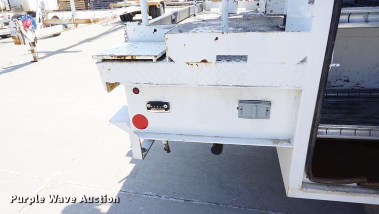 image for item DE3274 2013 Freightliner Business Class M2 bucket truck