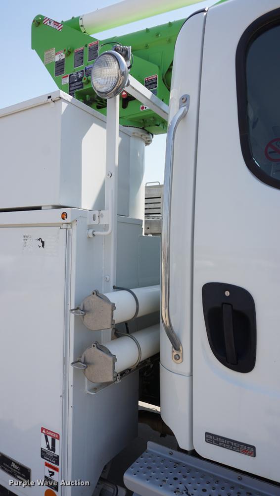 image for item DE3274 2013 Freightliner Business Class M2 bucket truck