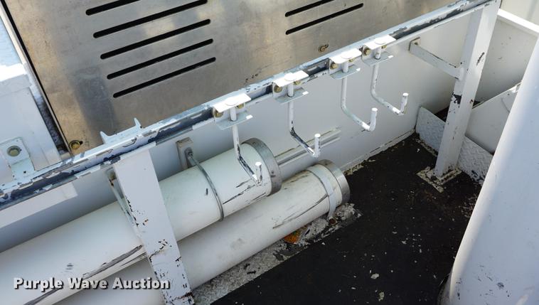 image for item DE3274 2013 Freightliner Business Class M2 bucket truck