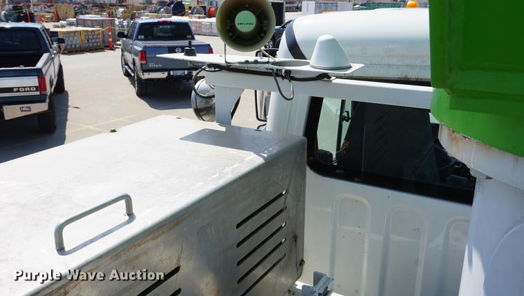 image for item DE3274 2013 Freightliner Business Class M2 bucket truck