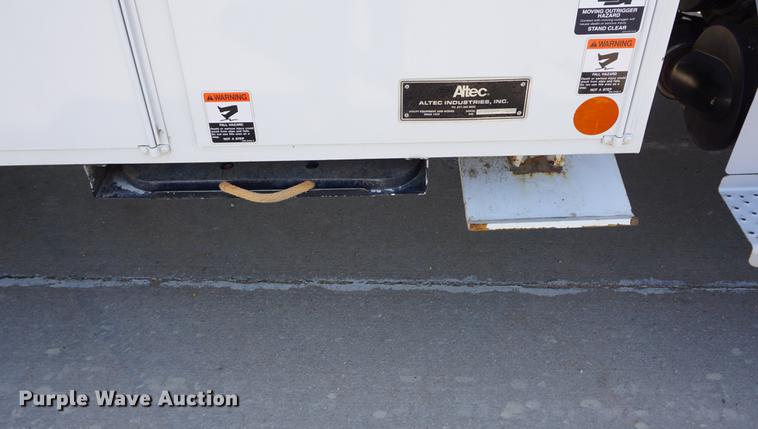 image for item DE3274 2013 Freightliner Business Class M2 bucket truck