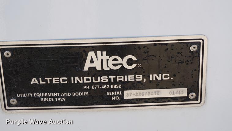 image for item DE3274 2013 Freightliner Business Class M2 bucket truck